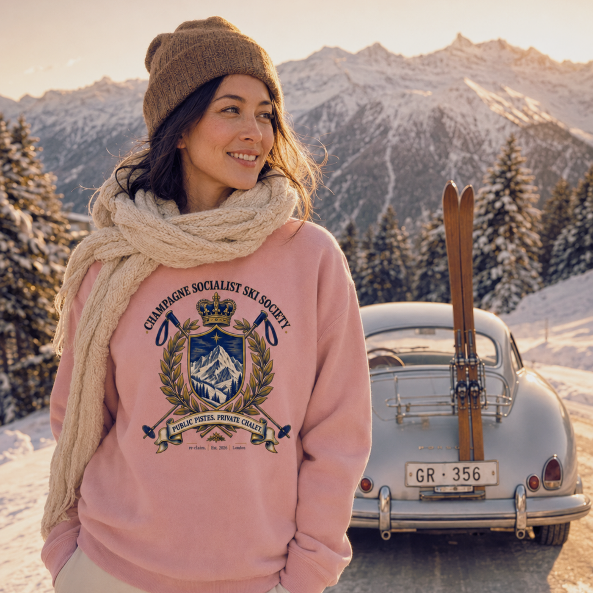 "CHAMPAGNE SOCIALIST SKI SOCIETY" ORGANIC SWEATSHIRT